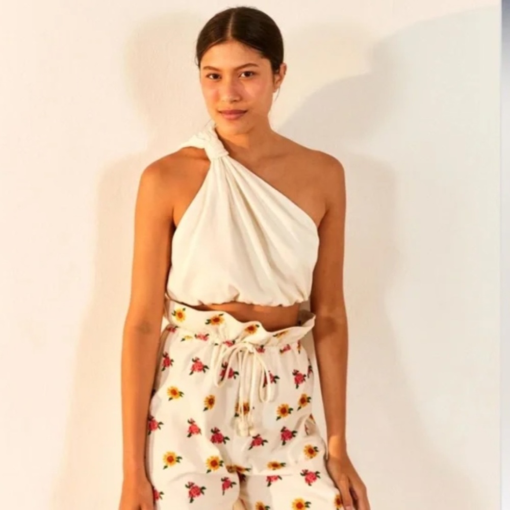 FARM Rio Off-white Knotted one shoulder crop top